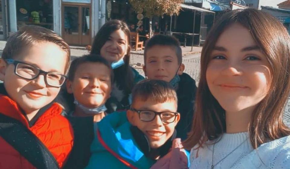 Učestvovali u kvizu i ostvarili značajan uspeh: đaci Zmajeve škole. Foto privatno vlasništvo