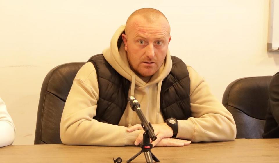 Marko Jovanović danas pred novinarima. Foto Vranje news