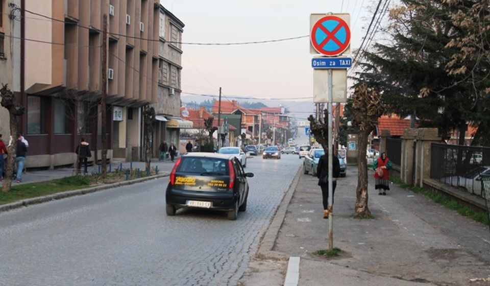 Ova ulica bi od kraja jula trebalo da postane veliko gradilište. Foto VranjeNews