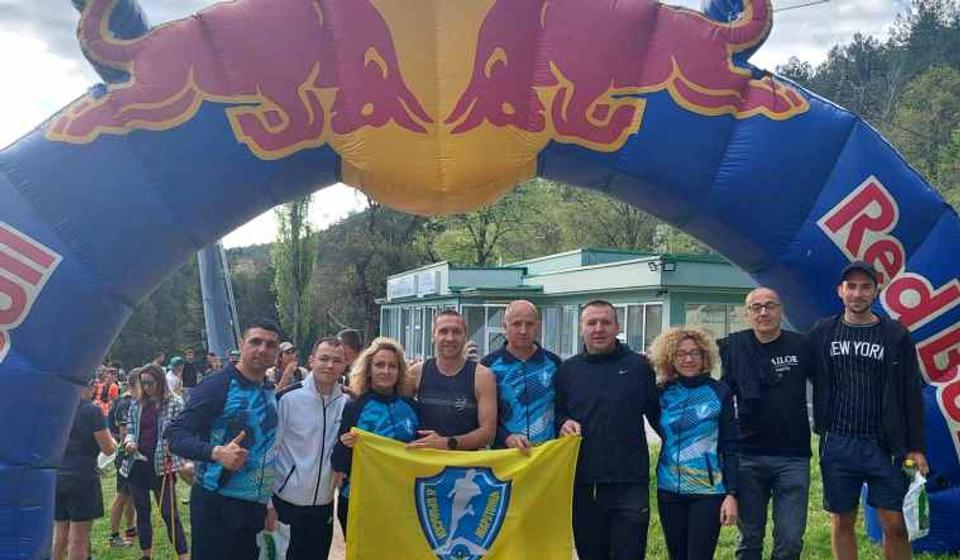 Dva pobednička postolja u trci Matka Vodno trail kod Skoplja. Foto AK Vranjski maratonci