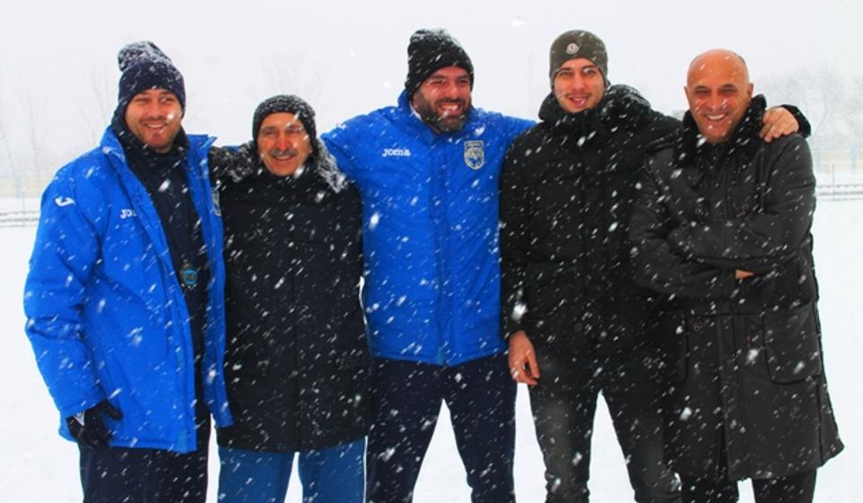 Stručni štab i članovi uprave Dinama. Foto VranjeNews