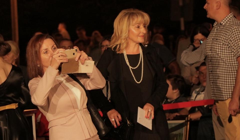 Zvanice pristižu na otvaranje. Foto VranjeNews