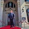 Dejan Manić ispred skupštinskog zdanja. Foto Vranje News