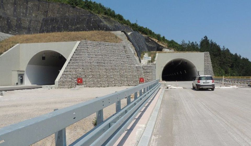 Tuneli u Grdeličkoj klisuri u vreme dok su bili u fazi izgradnje. Foto Koridori Srbije