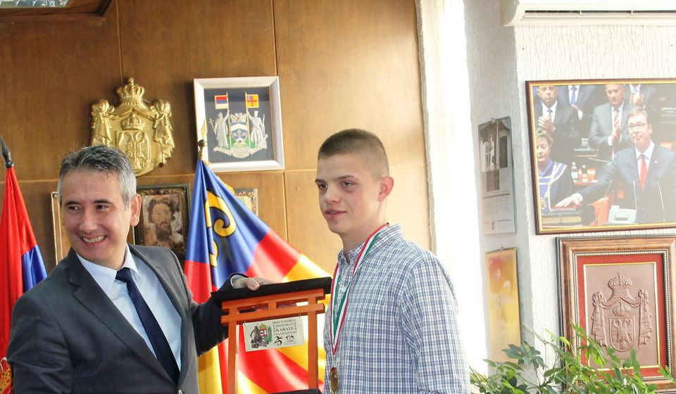 Mladi karatista Marjan Janković postao je svetski prvak u Egeru. Foto Grad Vranje
