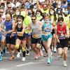 Saša Ćuković na startu Beogradskog maratona (u sivoj majci, levo od Olivere Jevtić). Foto AK Vranjski maratonci