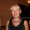 Rita KInka pozira fotoreporteru Vranje News-a