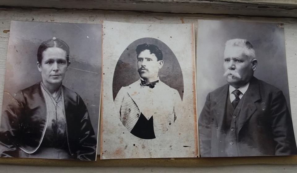 Porodična fotografija Miloša Krasojevića: na slici su supruga Stana Topalović (Topalčić), njihov sin Janjićije i Miloš