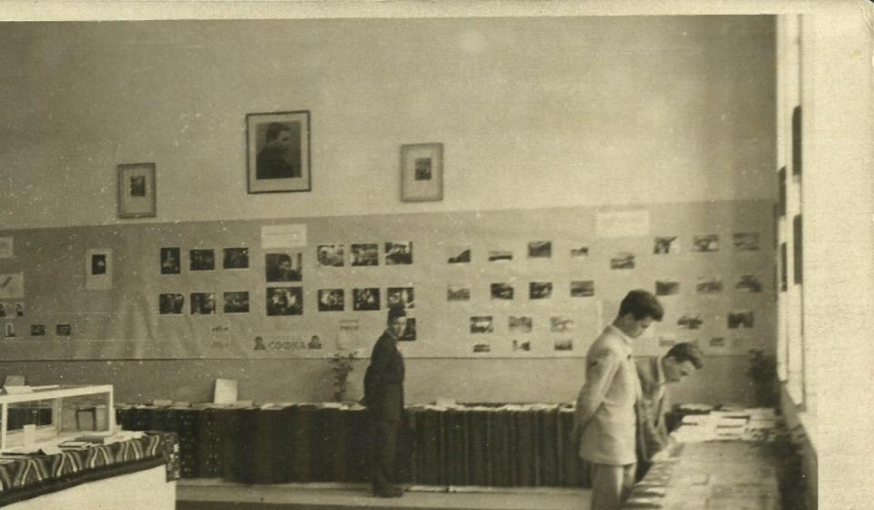 Prva izložba o Bori Stankoviću održana je u Beogradu, u knjižari br. 1 Gece Kona u Knez Mihajlovoj, sa dokumentacijom koju je Rista Simonović dao Siniši Paunoviću. Izložba je trajala od 13. do 20. maja.1951. Druga izložba bila je u Vranju