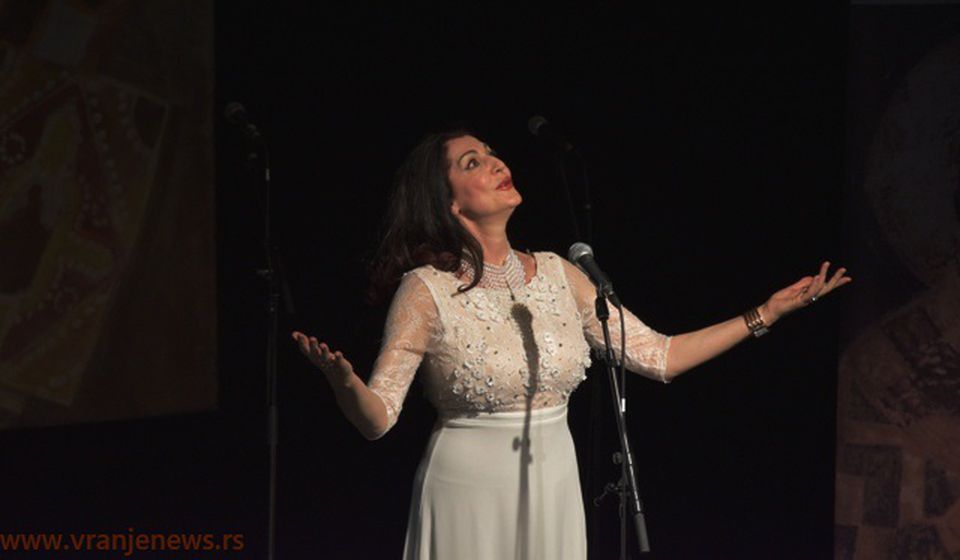 Tri pesme umesto koncerta: Jadranka Jovanović. Foto VranjeNews