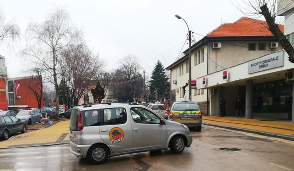 Taksisti traže da se sve vrati na staro. Foto VranjeNews