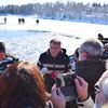 Novica Tončev daje izjavu za medije kraj Vlasinskog jezera. Foto Kabinet ministra Tončeva