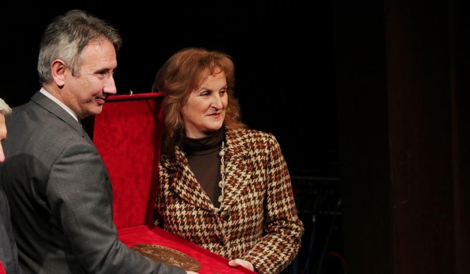 U ime Službe za pneumoftiziologiju nagradu primila načelnica Sunčica Milošević. Foto Vranje News