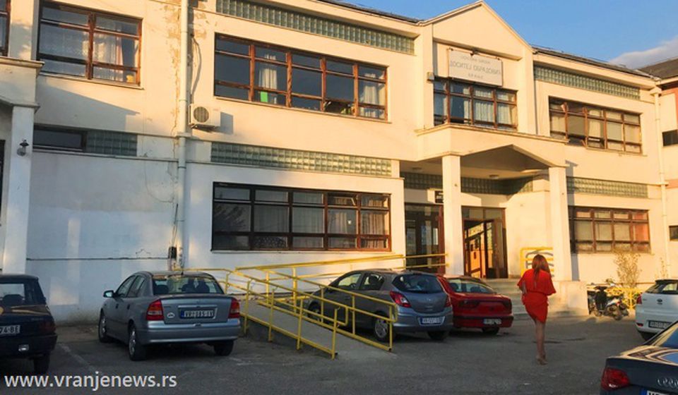 U OŠ Dositej Obradović potrebna hitna rekonstrukcija školske zgrade. Foto VranjeNews