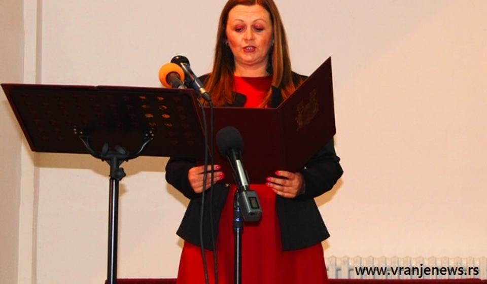 Direktorka Muzičke škole Tanja Bliznakovski Jovanović najavila bogat festivalski program. Foto VranjeNews