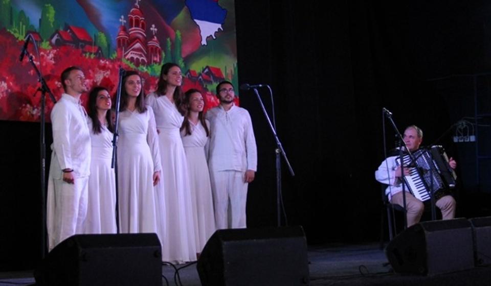 Kosovski božuri. Foto VranjeNews