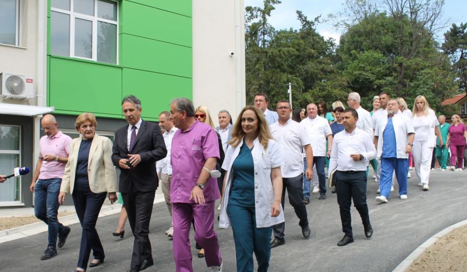 Ministarka Grujičić je u avgustu obišla rekonstruisanu bolnicu. Foto vranje.org.rs