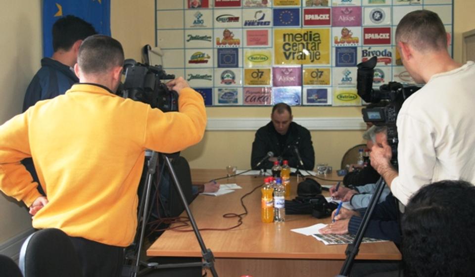 Godine 2010. na konferenciji za medije. Foto Vranjenews