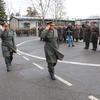 Komandat Kopnene vojske general potpukovnik Milosav Simović i komandant Četvrte brigade KoV brigadni general Novica Petrović na današnjoj vojnoj svečanosti. Foto Vranje News