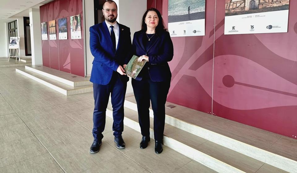 Sa Snežanom Jovevom Dimitrovom. Foto BSC