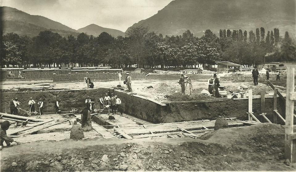 Gimnaziju u Vranju zidala je najpoznatija beogradska građevinska firma Tuner i Vagner. Foto arhiva Tomislava R. Simonovića