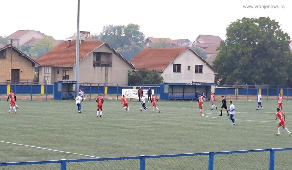 Detalj sa današnje utakmice na Gradskom stadionu u Vranju. Foto Vranje news