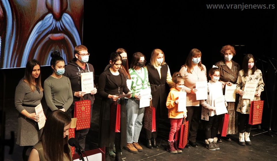 Najbolji na literarnom konkursu. Foto Vranje News