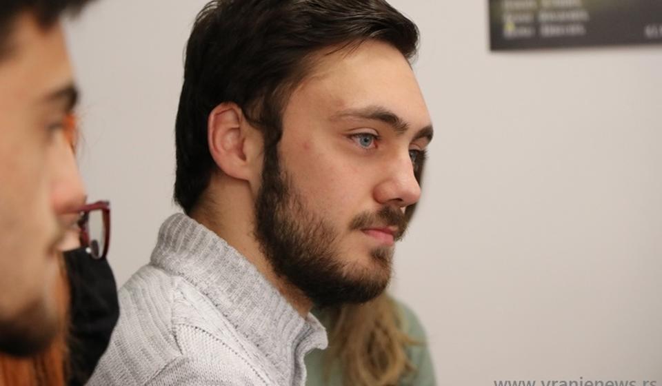 Mladi Đorđe Velimirović, inače gostujući glumac, u ulozi Žorž Dandena. Foto Vranje News