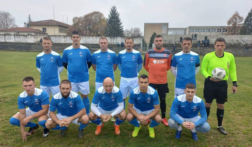 Ekipa vranjskog Torpeda uoči početka utakmice u Bujanovcu. Foto B. Spasić