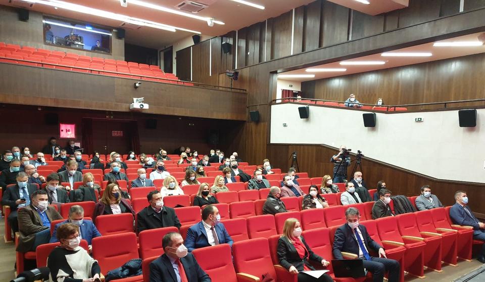 Sednica će biti održana u sali vranjskog pozorišta. Foto www.vranje.org.rs