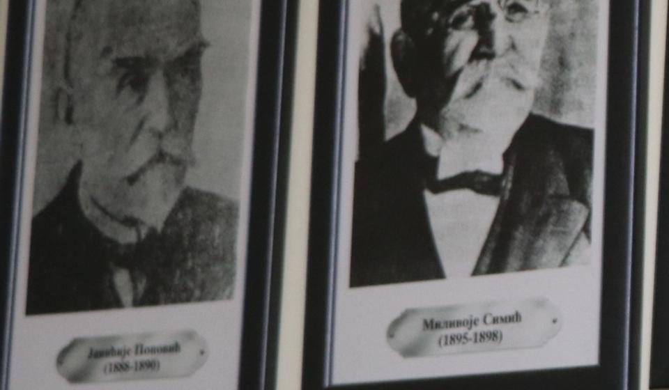 Direktori u početnoj fazi gimnazije: Janićije Popović (1890. pokrenuo pitanje otvaranja tzv. potpune gimnazije) i Milivoje Simić (1895. godine tražio otvaranje VIII razreda). Foto Vranje News