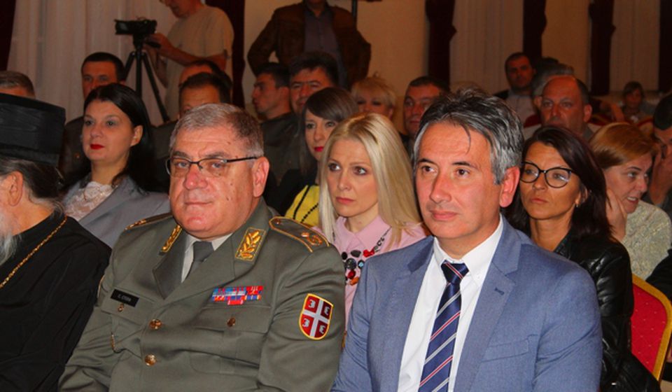 Brigadni general Slobodan Stopa sa gradonačelnikom Vranja Slobodanom Milenkovićem. Foto VranjeNews