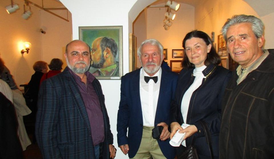 Sa kolegama iz Sekcije za umetnost i kulturu Srpskog lekarskog društva. Foto privatna arhiva