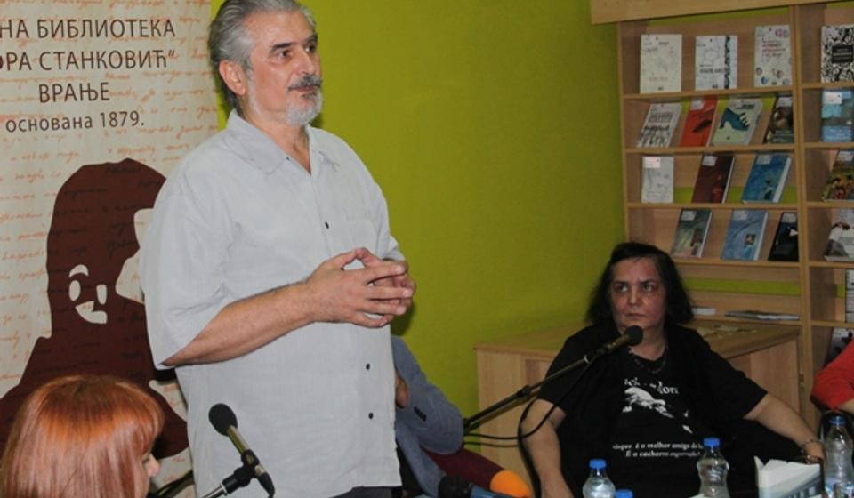 Pisac više nije neko ko sedi na skrovitom mestu i piše romane: Zoran Hamović. Foto VranjeNews