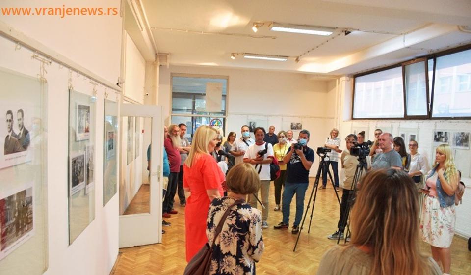 Sa otvaranja izložbe. Foto Vranje News