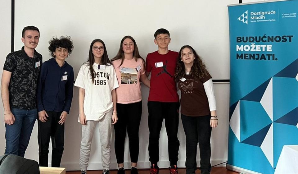 Foto OŠ Vuk Karadžić