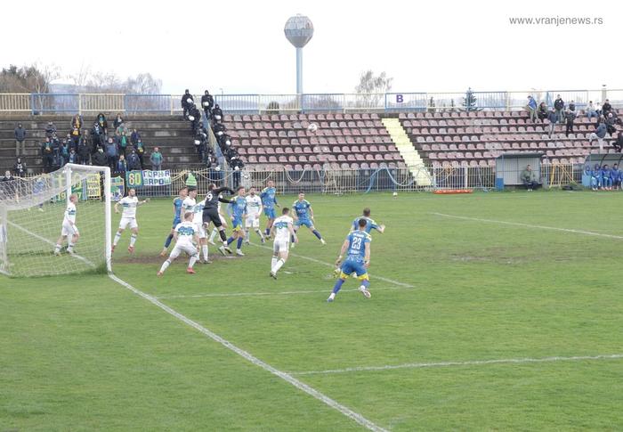 Detalj sa današnje utakmice na Stadionu Jumko. Foto Vranje news