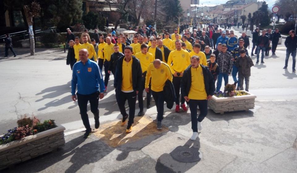 Dolazak pred zgradu Gradske uprave. Foto Vranjenews