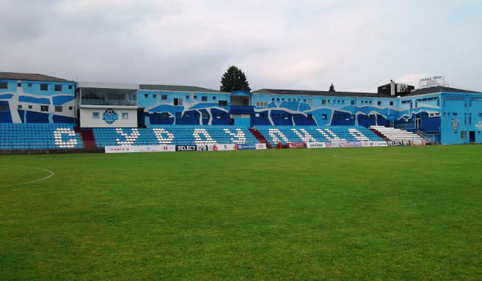 Stadion u Surdulici spreman za počeak finala kupa. Foto FK Radnik