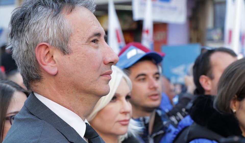 Gradonačelnik Vranja Slobodan Milenković na mitingu. Foto Vranje News