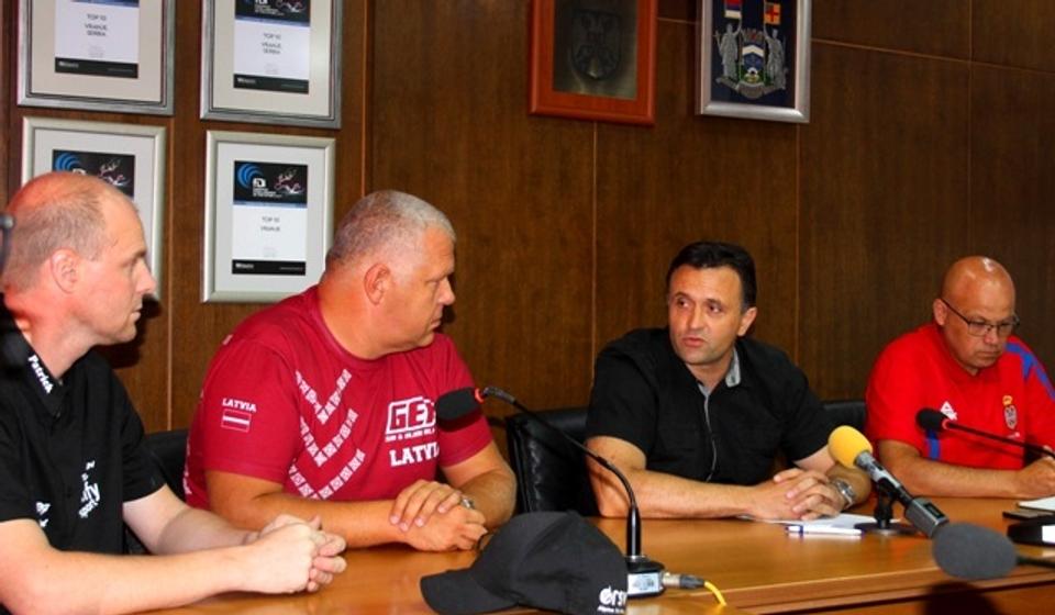 Spektakl u najavi. Foto VranjeNews