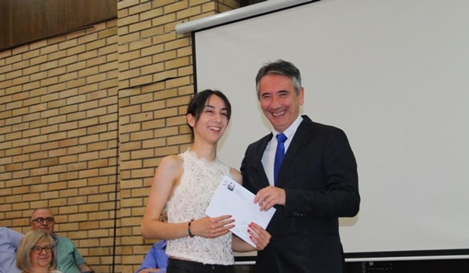 Jefimija Najdić, đak generacije Gimnazije Bora Stanković. Foto VranjeNews