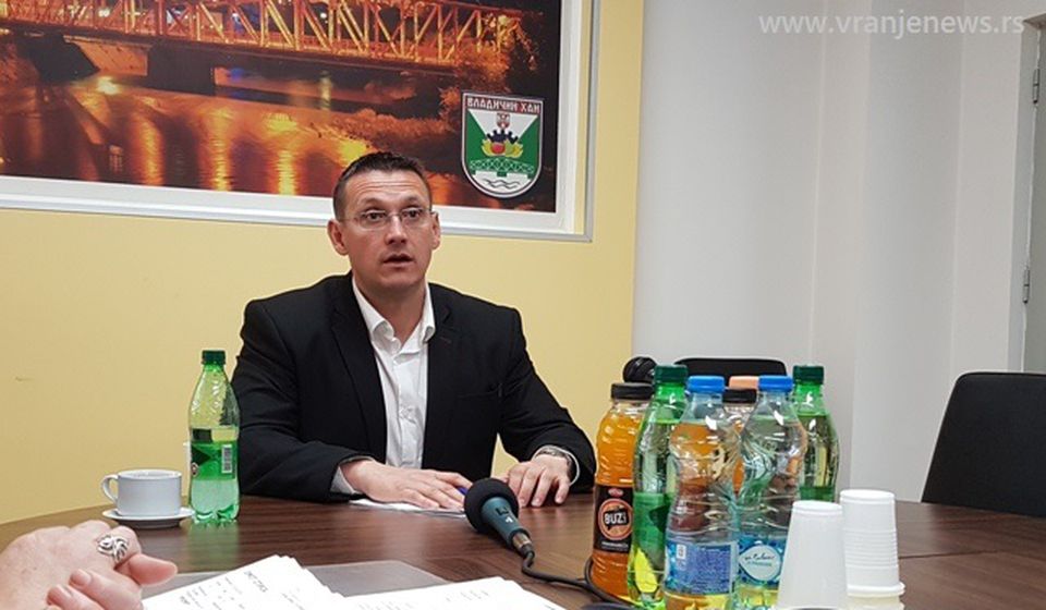 Fali nam malo discipline u saobraćaju: predsednik opštine Goran Mladenović. Foto VranjeNews