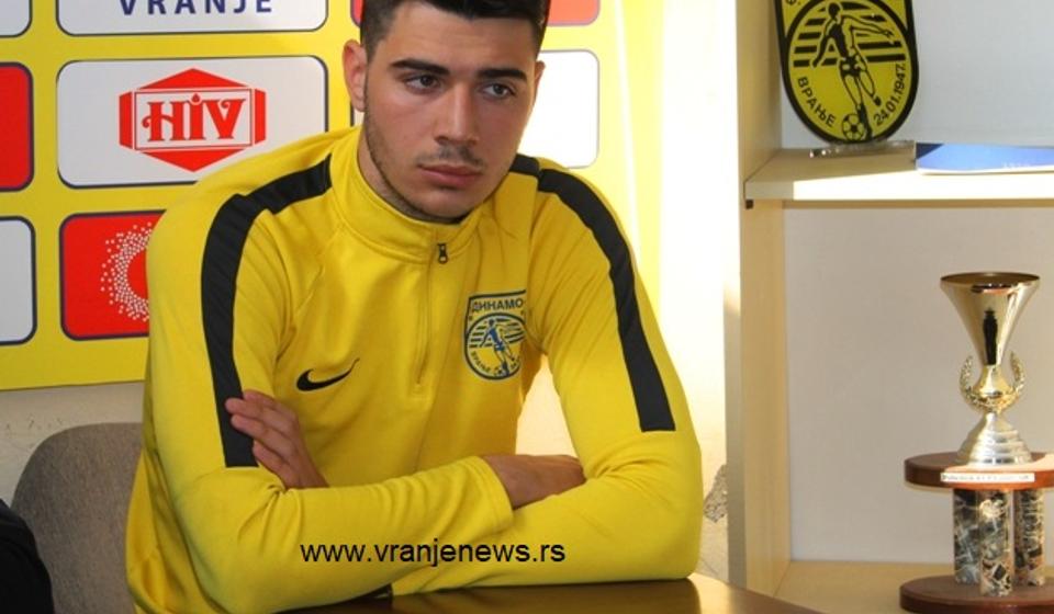 Uzda se u igru Dinama: Luka Ratković. Foto VranjeNews