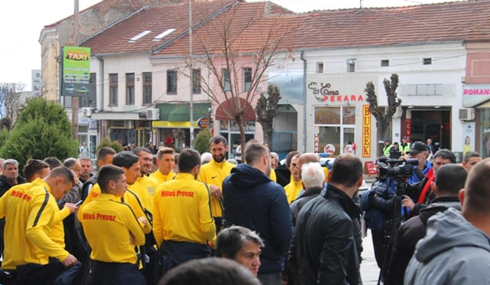 Fudbaleri Dinama štrajkovali su i u martu 2018 (detalj sa tog protesta). Foto VranjeNews