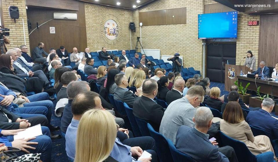 Prenosi sa tri kamere. Foto ilustracija Vranje news