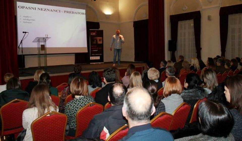 Igor Jurić na tribini u Vranju. Foto Grad Vranje