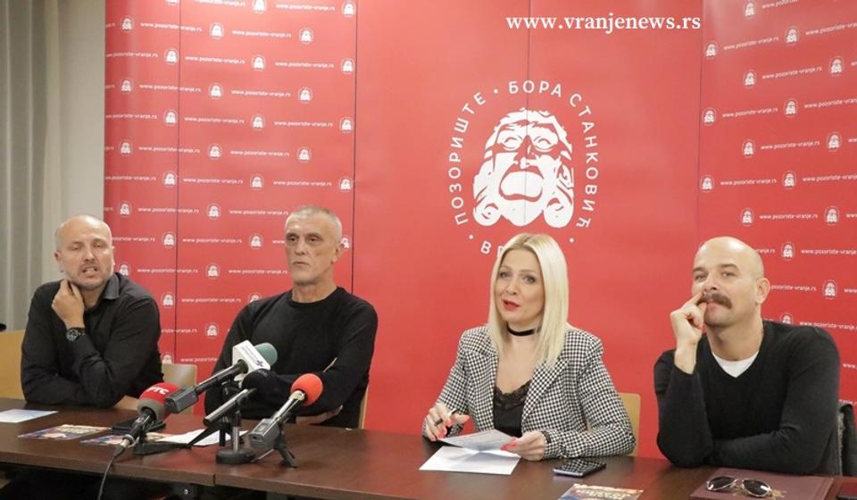 Naša najmlađa publika zaista voli pozorište: sa današnje konferencije za medije. Foto Vranje News