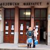 Mihaela sa svojom mentorkom Oliverom Đorđević. Foto Gimnazija Bora Stanković
