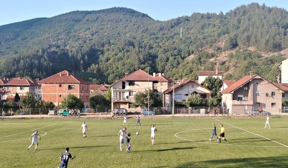 Detalj sa utakmice u Trgovištu između Pčinje i Žitorađe, koju je domaćin dobio sa 2:0. Foto FK Pčinja